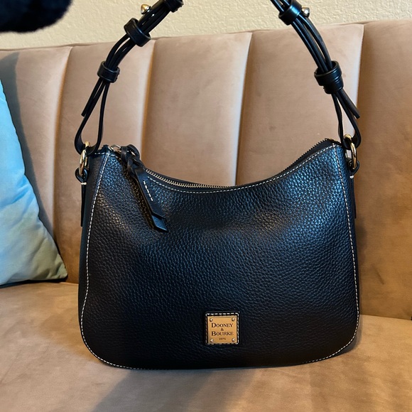 Dooney & Bourke Handbags - 🦆 Dooney & Bourke Pebble Grain Small Kiley Hobo in Black Black 🖤🖤